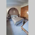 Loft Atelier Dans Ancien Domaine Viticole 아파트