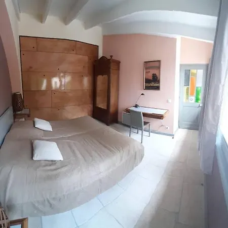 Loft Atelier Dans Ancien Domaine Viticole Moux